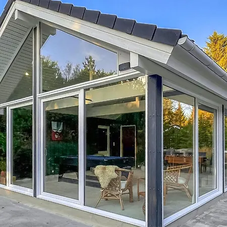 بيت للعطل 5 Bedroom Awesome In *