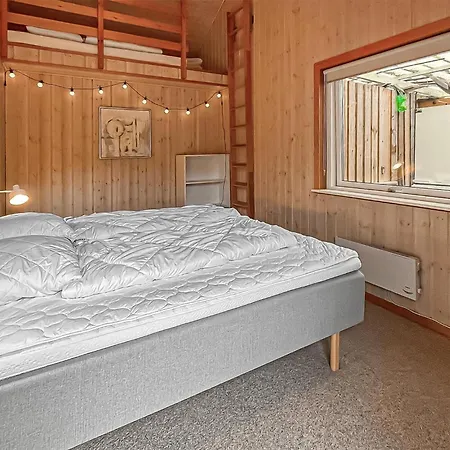 5 Bedroom Awesome In * هيرنينغ