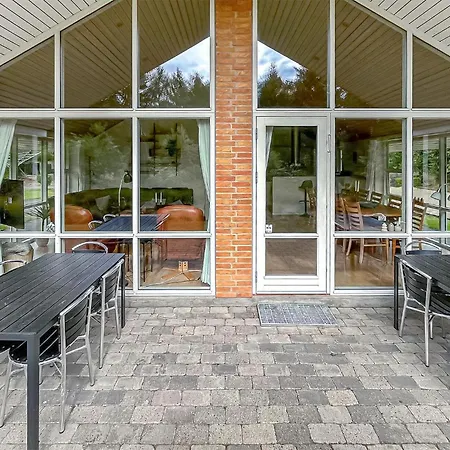 5 Bedroom Awesome In