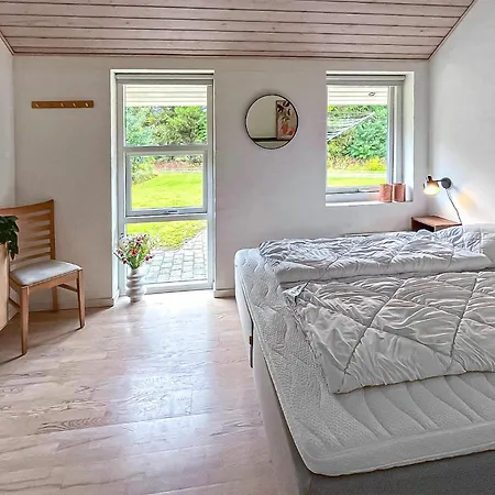 5 Bedroom Awesome In 度假居 *