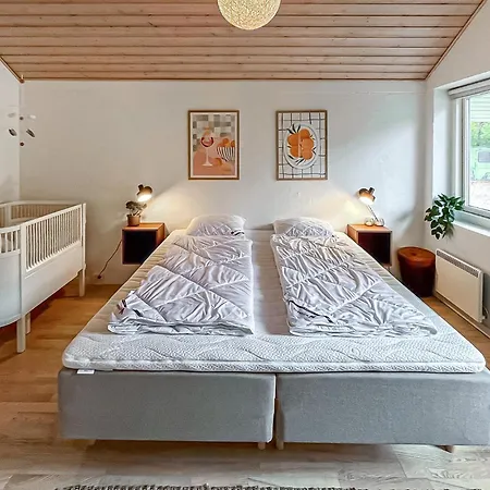度假居 5 Bedroom Awesome In *