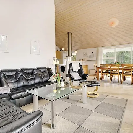 Lyngshuse Xi * هيرنينغ