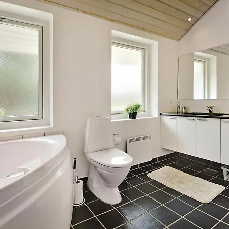 Holiday home 5 Bedroom Awesome Home In Herning *